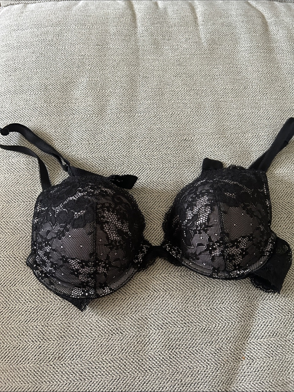 Victoria's Secret Black Lace Underwire Pushup Bra